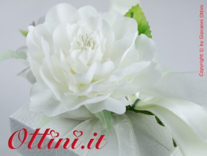 Composizione per confezione bomboniera con racchette Portaconfetti - Pick Portaconfetti con Fiore Ortensia Panna